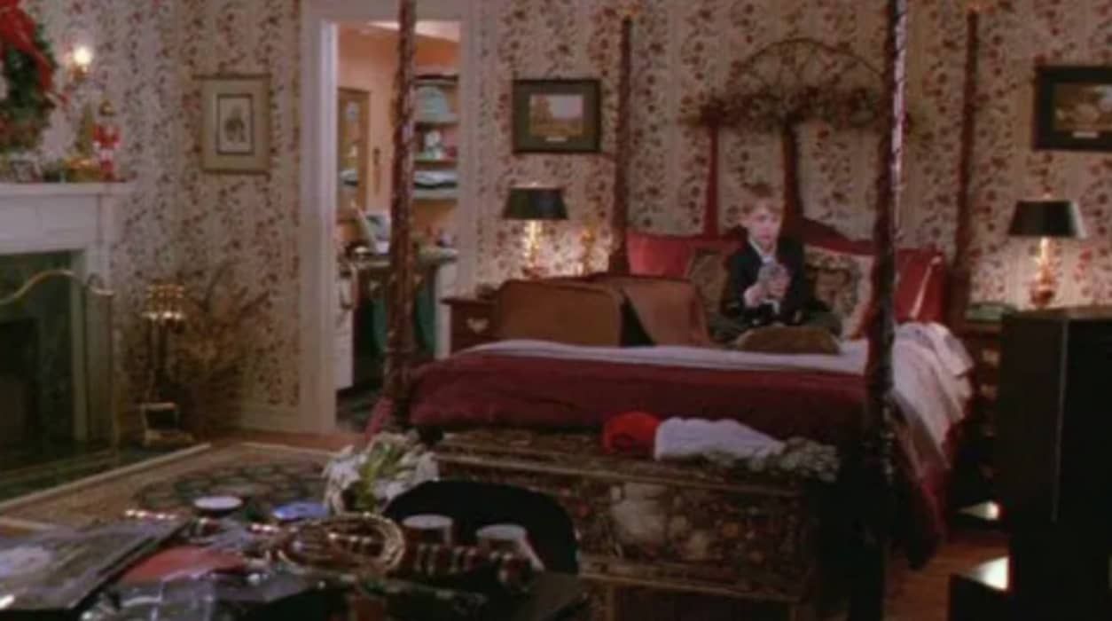 Inside The Home Alone House 30 Years On From The Festive Classic Ladbible