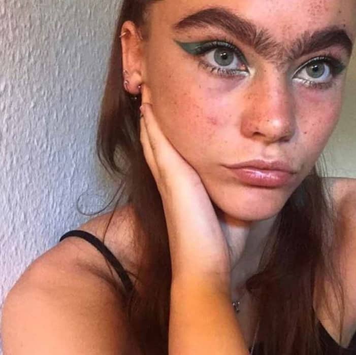 Model Says Unibrow Is A Fetish For Some Men And Her Dms Are Full Ladbible