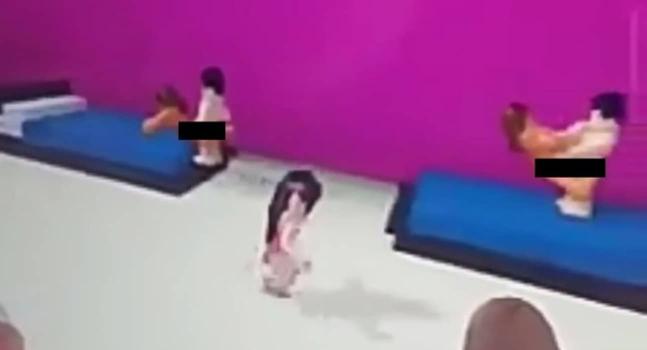 Six Year Old Girl Invited Into Sex Room While Playing Children S Game Roblox Ladbible - intercourse simulator roblox