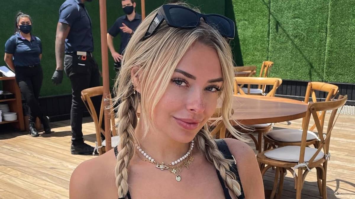 Corinna $1 Million In First Hours On OnlyFans
