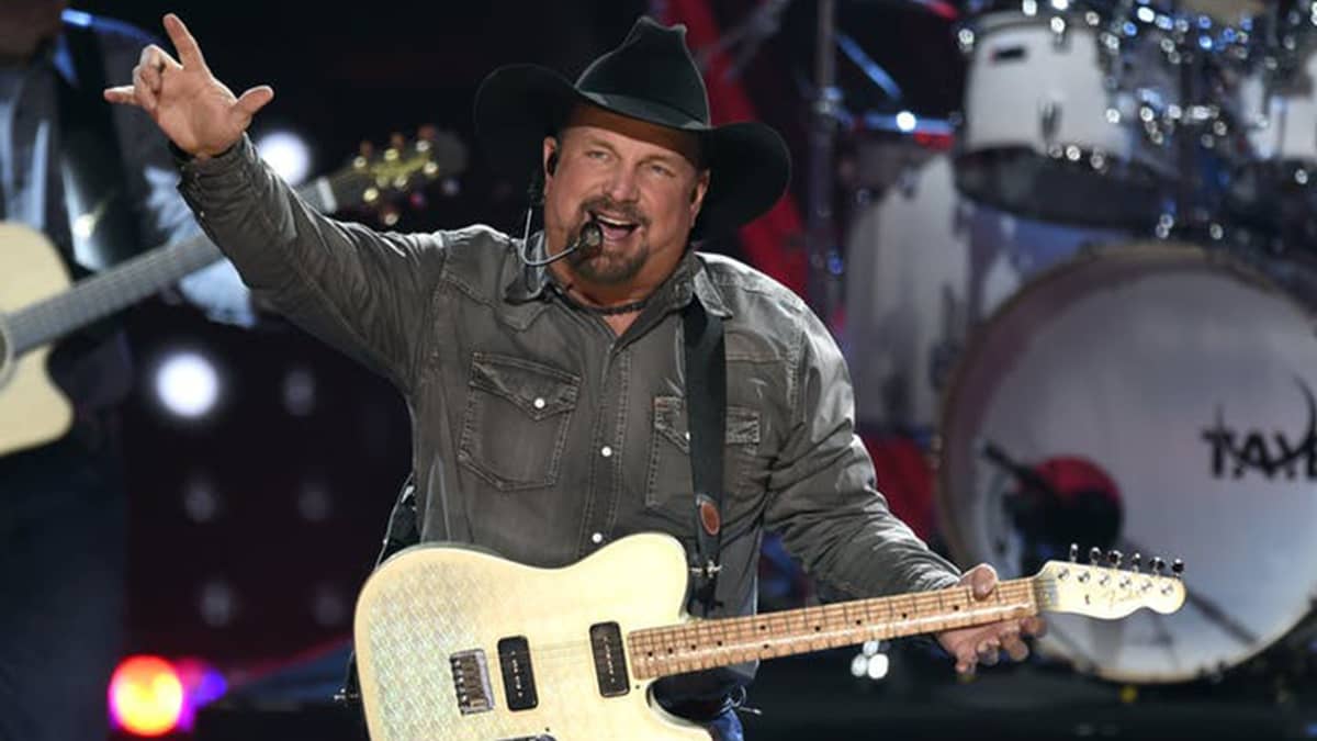 Garth Brooks Concert Schedule 2022 How To Get Garth Brooks Tickets For His 2022 Tour