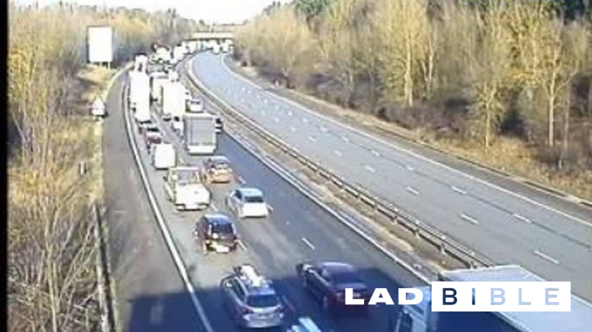 M11 Motorway Closed In Both Directions Due To Overturned Lorry Ladbible [ 674 x 1200 Pixel ]