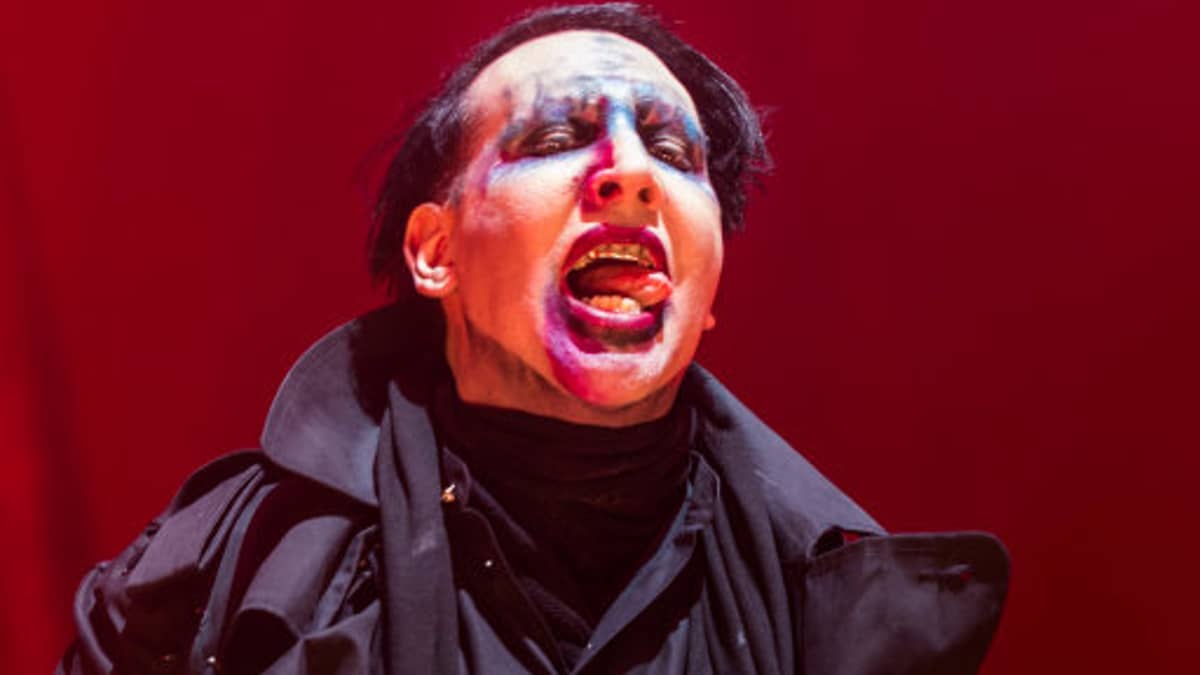 Marilyn Manson Aims Fake Rifle At Crowd In City Of Mass Shooting - LADbible