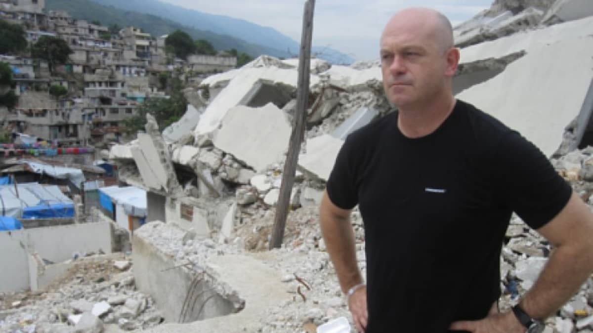 Ross Kemp describes the horror of the cholera outbreak in Haiti