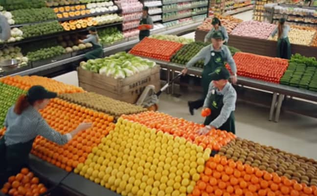 Woolworths Admits To Underpaying Staff By Up To $300 Million - LADbible