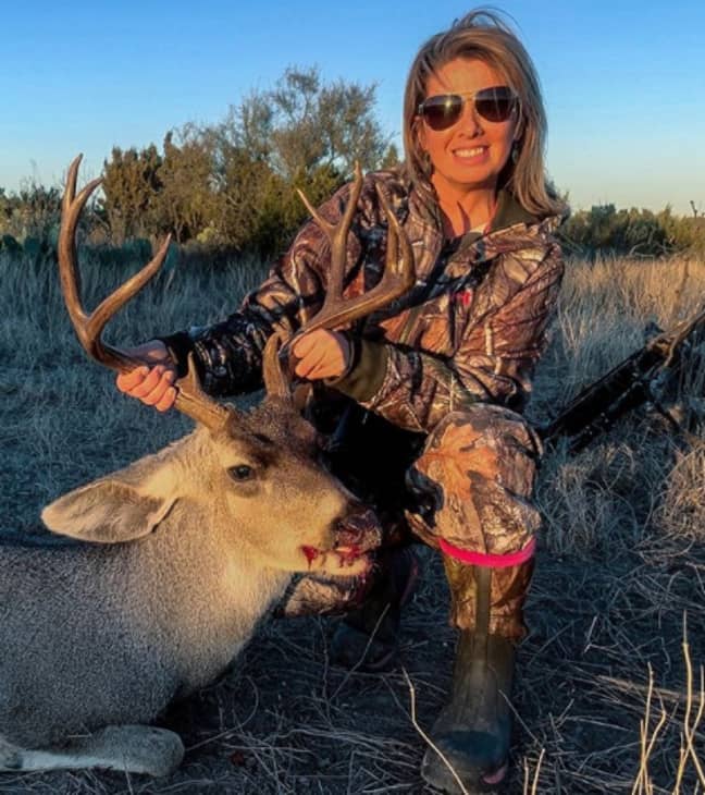 Female Trophy Hunter Explains Why She Will Never Regret Killing Wild Animals Ladbible