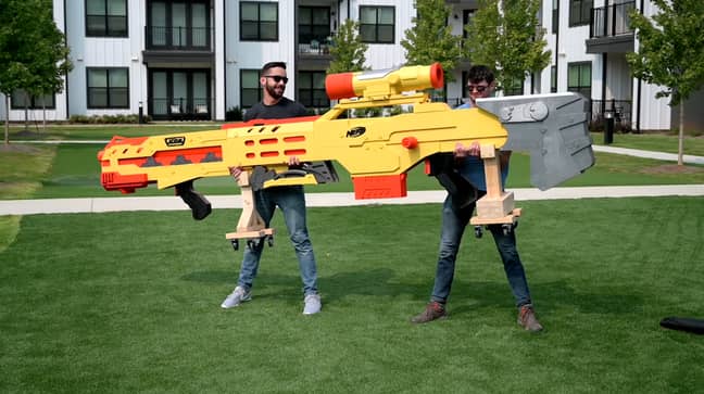 Guinness World Records: Man Builds Largest Ever Nerf Gun