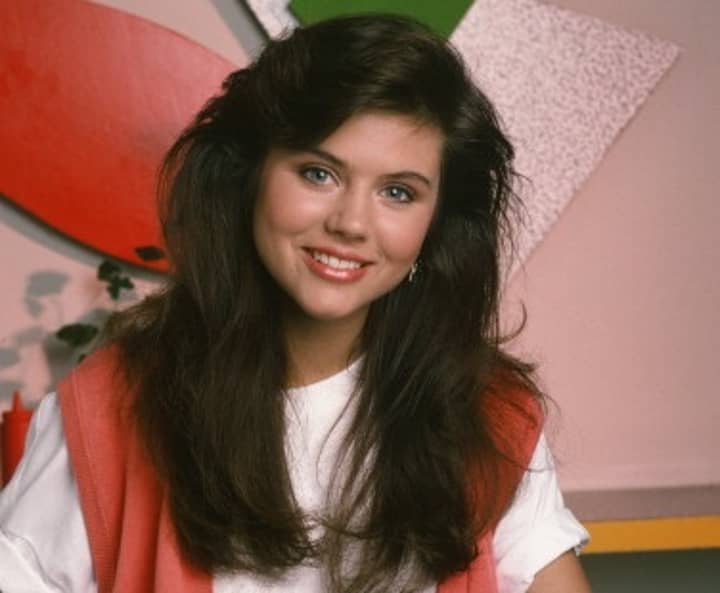 Here's What Kelly Kapowski From 'Saved By The Bell' Looks Like Now