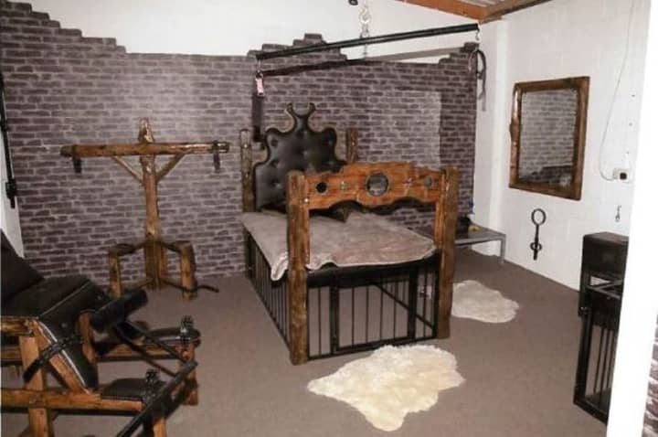 Inside The Creepy Sex Dungeon Where A Gang Tortured A Rival Ladbible 7412