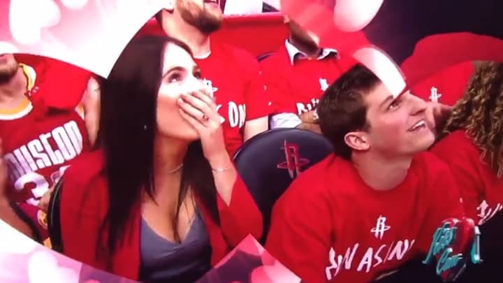 Guy Crashes Into The Friend Zone Head First On Kiss Cam Ladbible