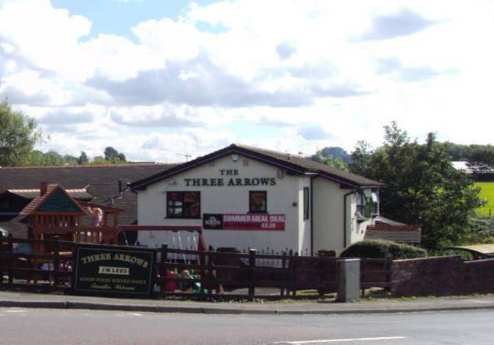 Pub Landlady Takes To Facebook To Get Revenge On Car Park Doggers Ladbible