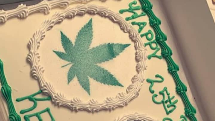 Mum Asks For Moana Cake For Daughter S Birthday But Gets Marijuana Themed One Instead Ladbible